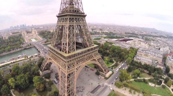 PARIS SECRET : LA FACE CACHÉE DE LA VILLE LUMIÈRE