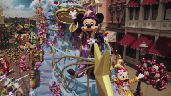 DISNEYLAND PARIS : LES SECRETS DU ROYAUME DE MICKEY