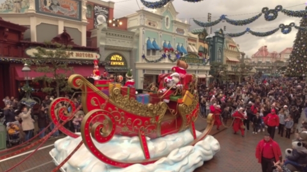 NOËL A DISNEYLAND : LES SECRETS DE LA FÉÉRIE