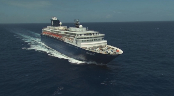 LES FRANÇAIS EN CROISIÈRE : À NOUS LES TROPIQUES !